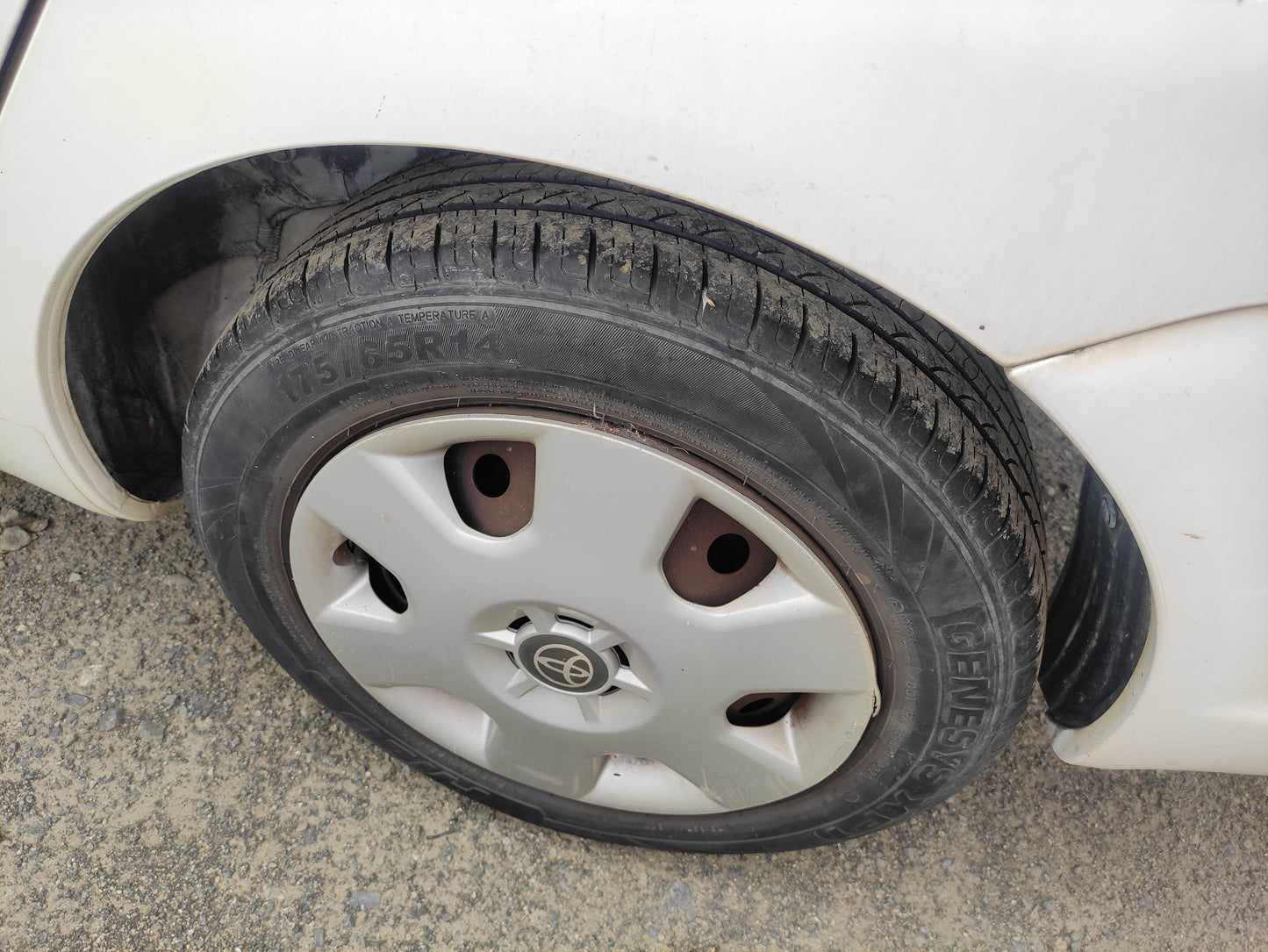 #517 TOYOTA ECHO FITS 1999 TO 2005 FOR PARTS