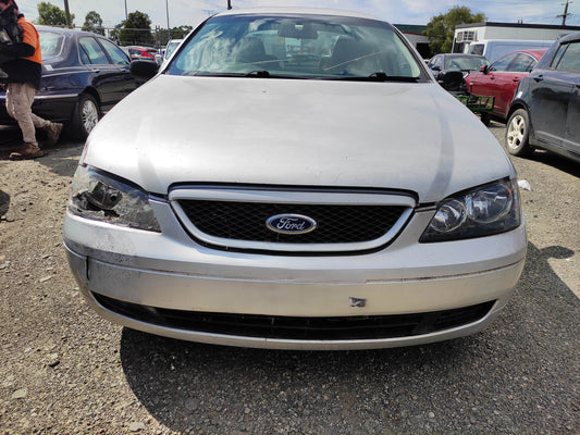 #618 FORD FALCON BAFITS 2002 TO 2005 FOR PARTS