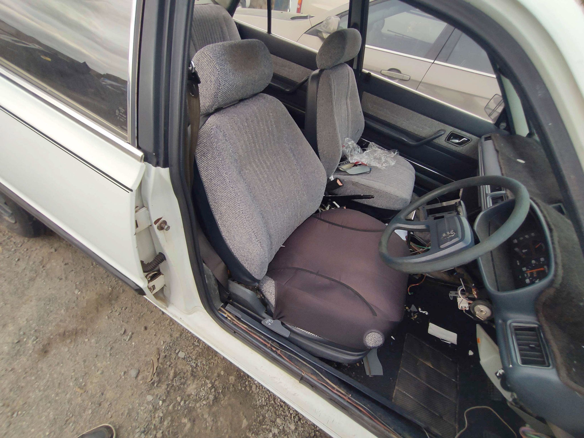 #28 PEUGEOT 505 FITS 1986 TO 1988 FOR PARTS
