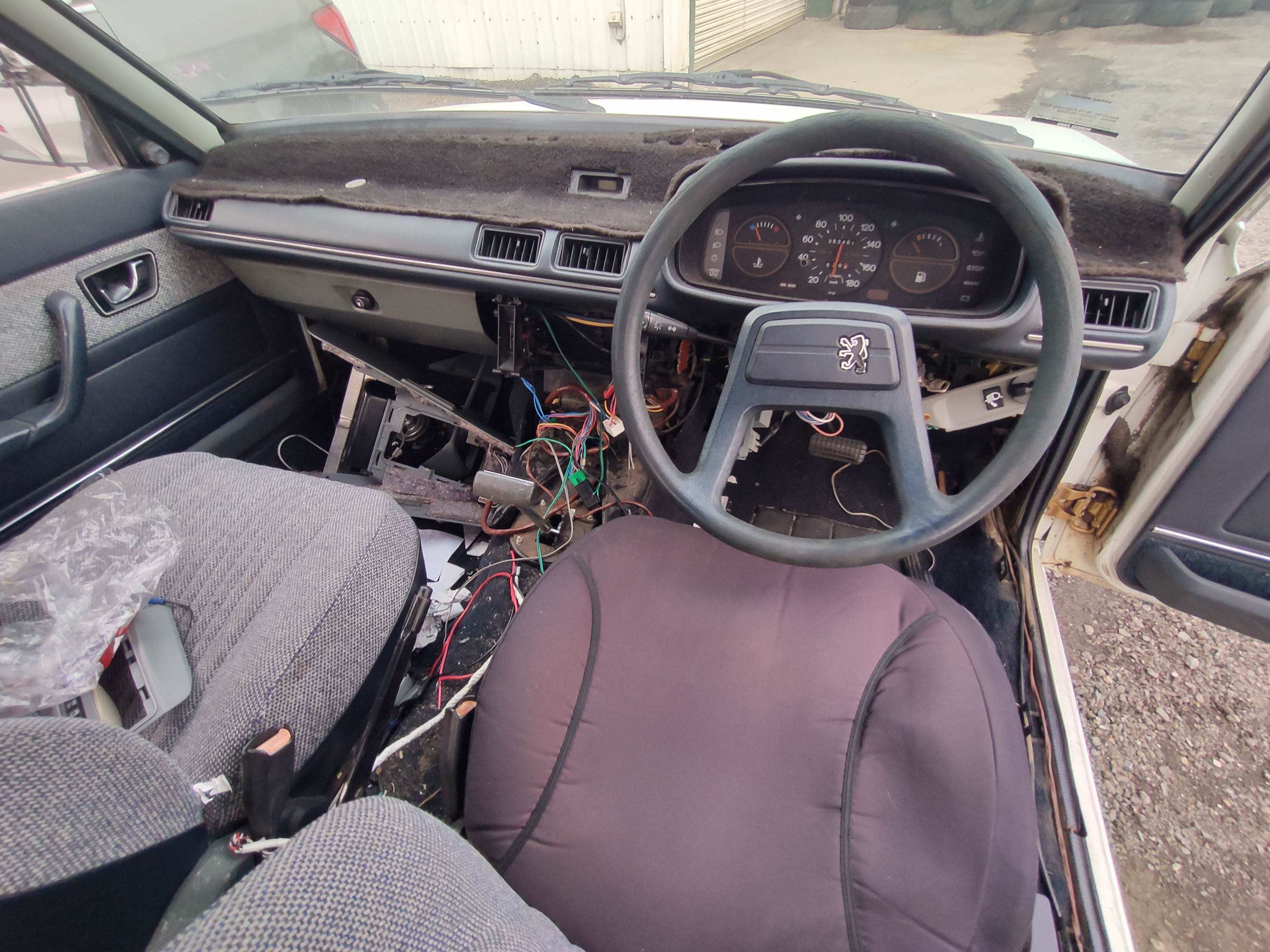 #28 PEUGEOT 505 FITS 1986 TO 1988 FOR PARTS