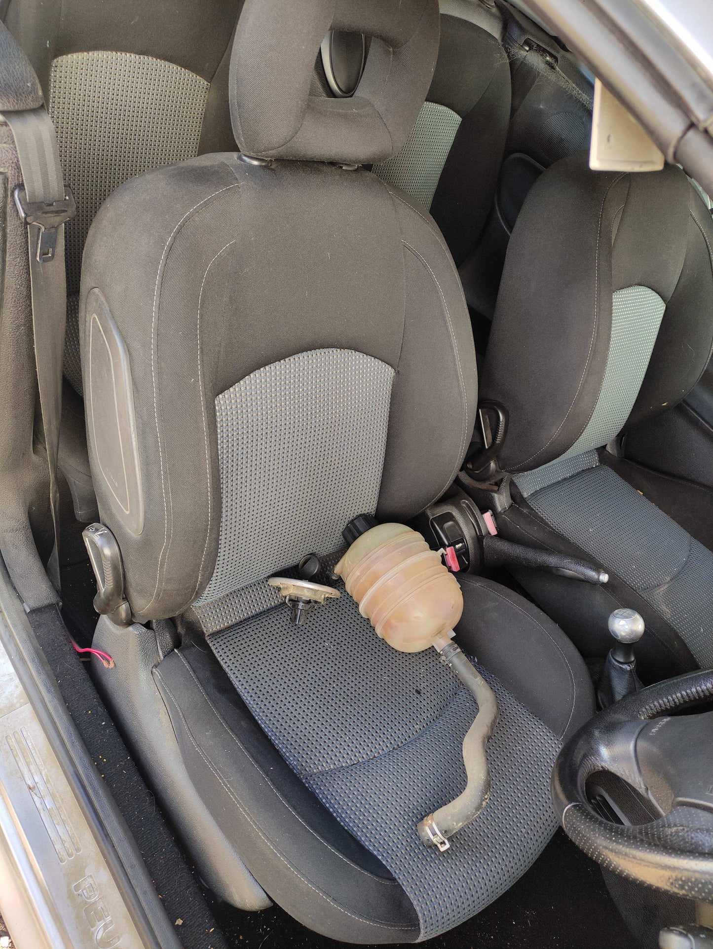 #36 PEUGEOT 206 FITS 2003 TO 2007 FOR PARTS