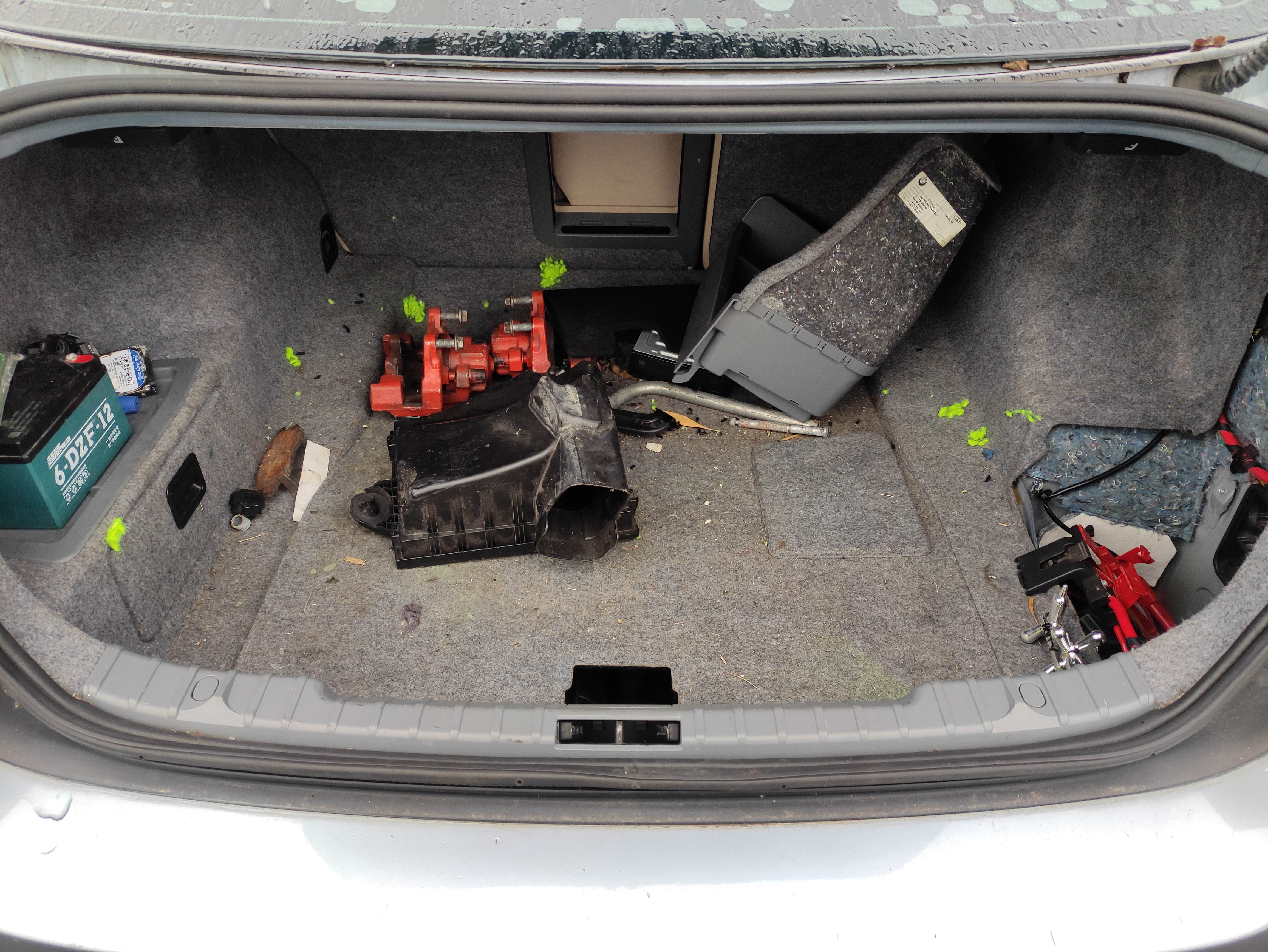 #183 BMW E90 2008 FOR PARTS