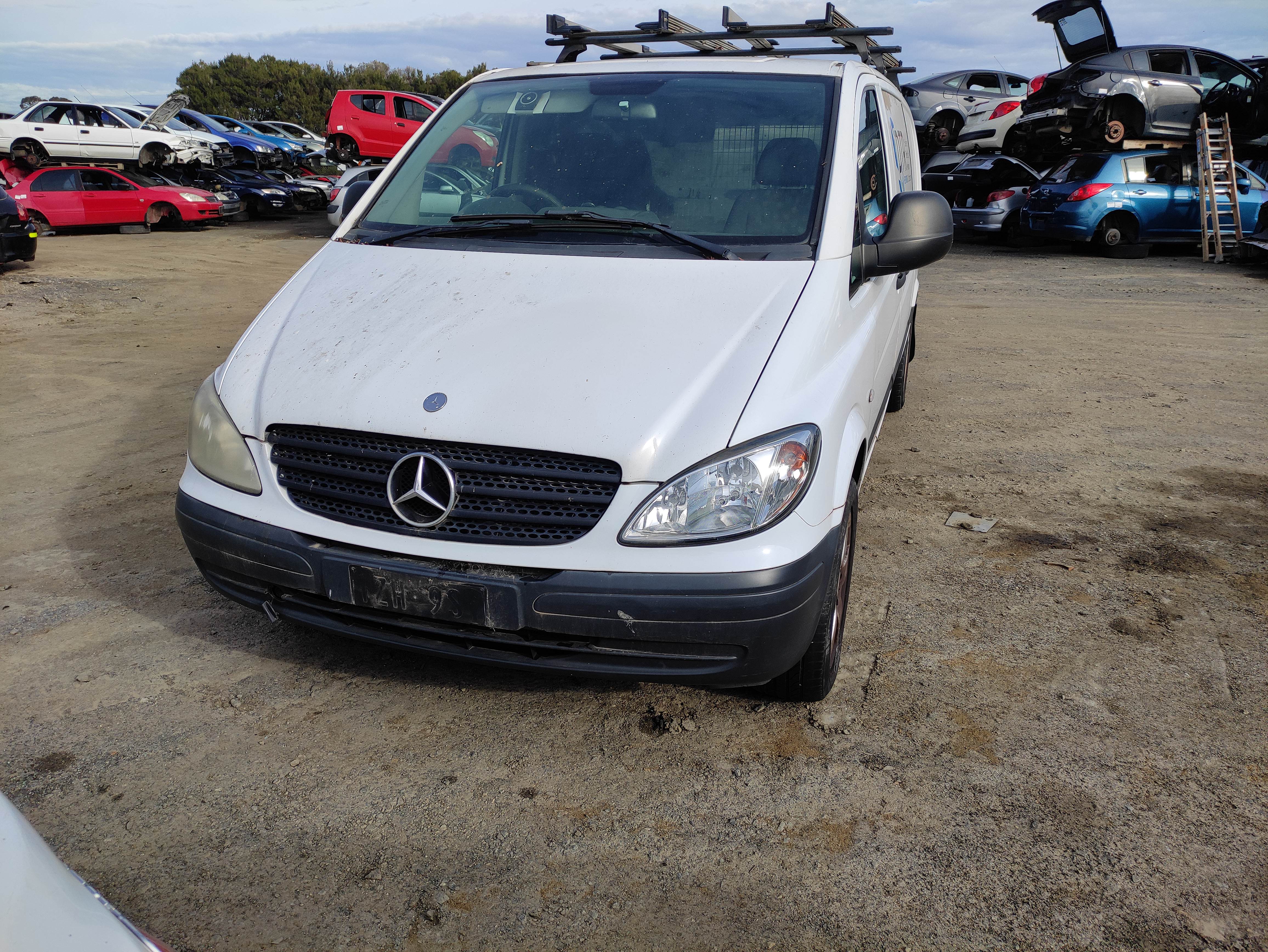 #274 MERCEDES BENZ MIXTO VITO  2006 FOR PARTS