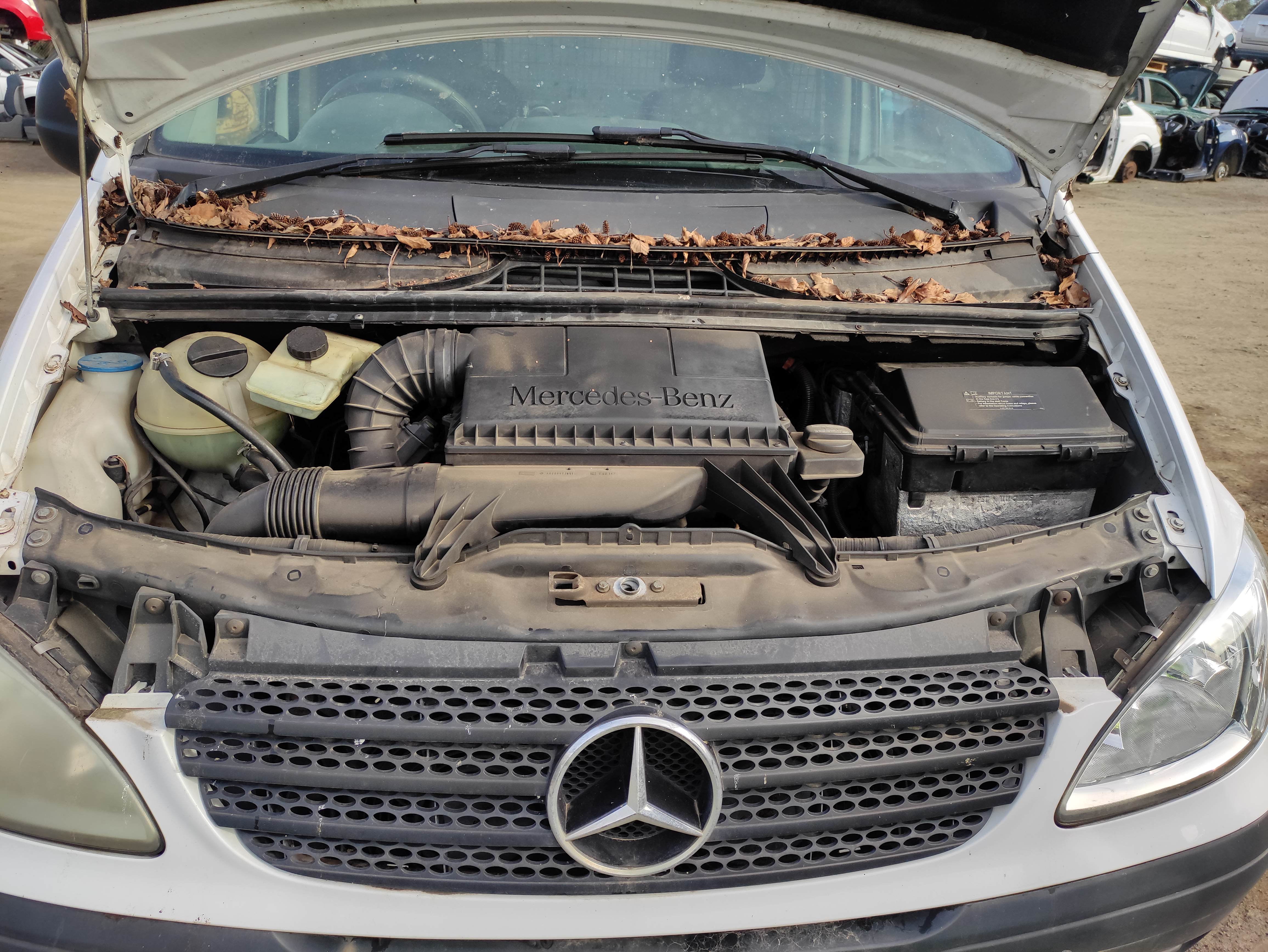 #274 MERCEDES BENZ MIXTO VITO  2006 FOR PARTS