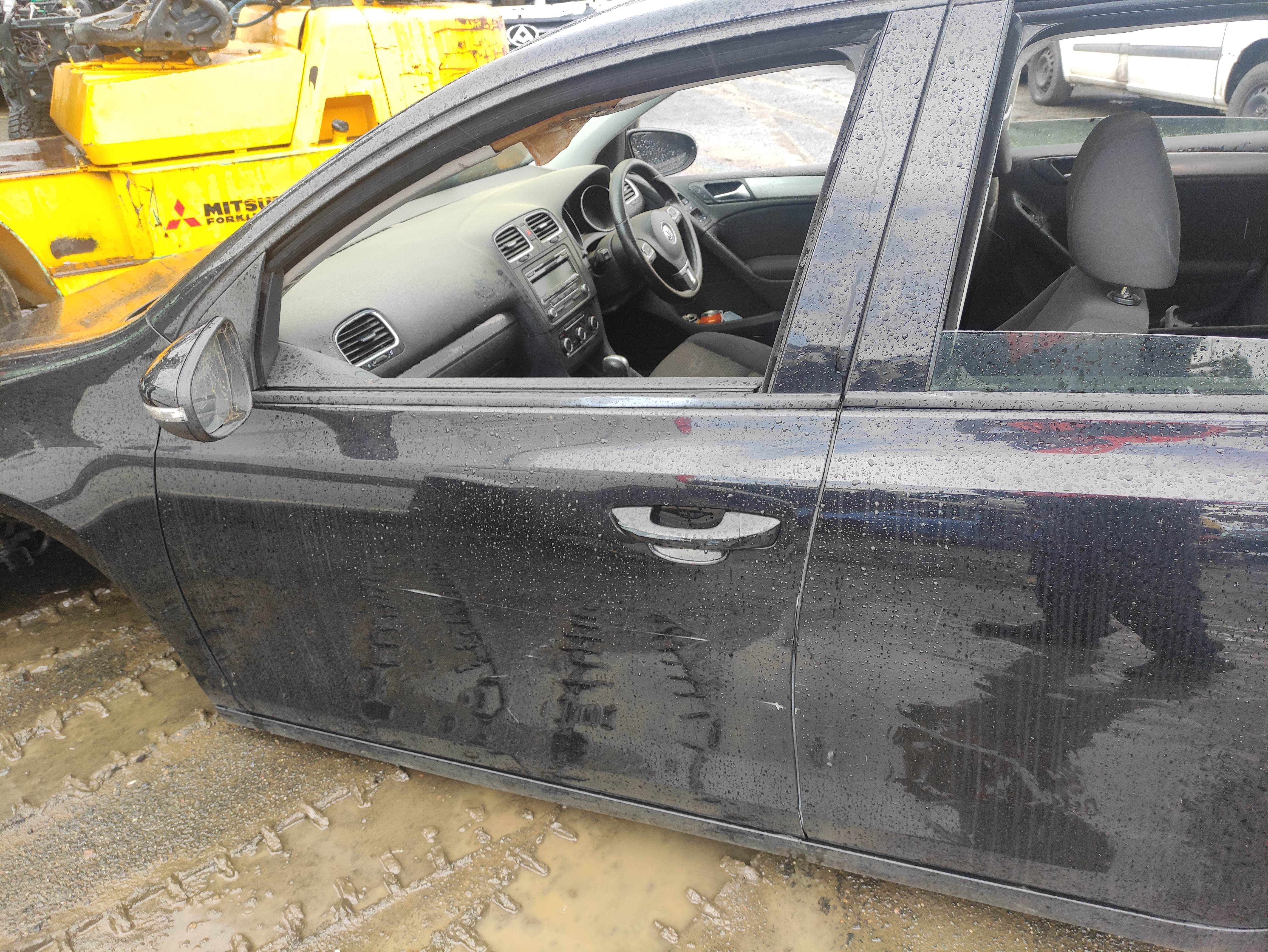 #175 VOLKSWAGEN GOLF 2011 FOR PARTS