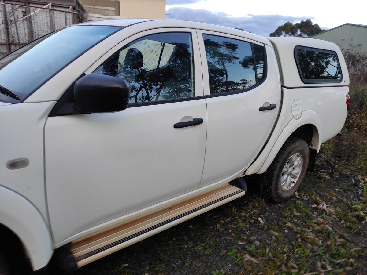 #740 MITSUBISHI TRITON 2015 FOR PARTS
