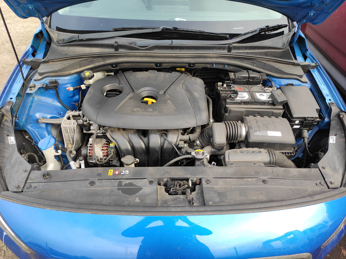 #755  HYUNDAI i30 2017 FOR PARTS