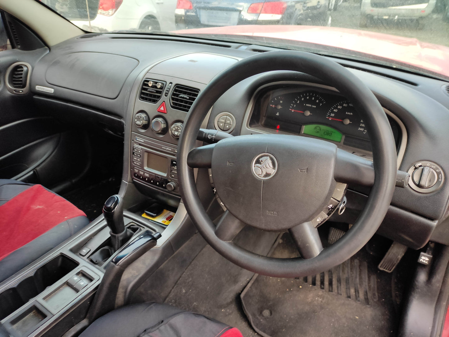 #648 HOLDEN CREWMAN VZ 2005 FOR PARTS