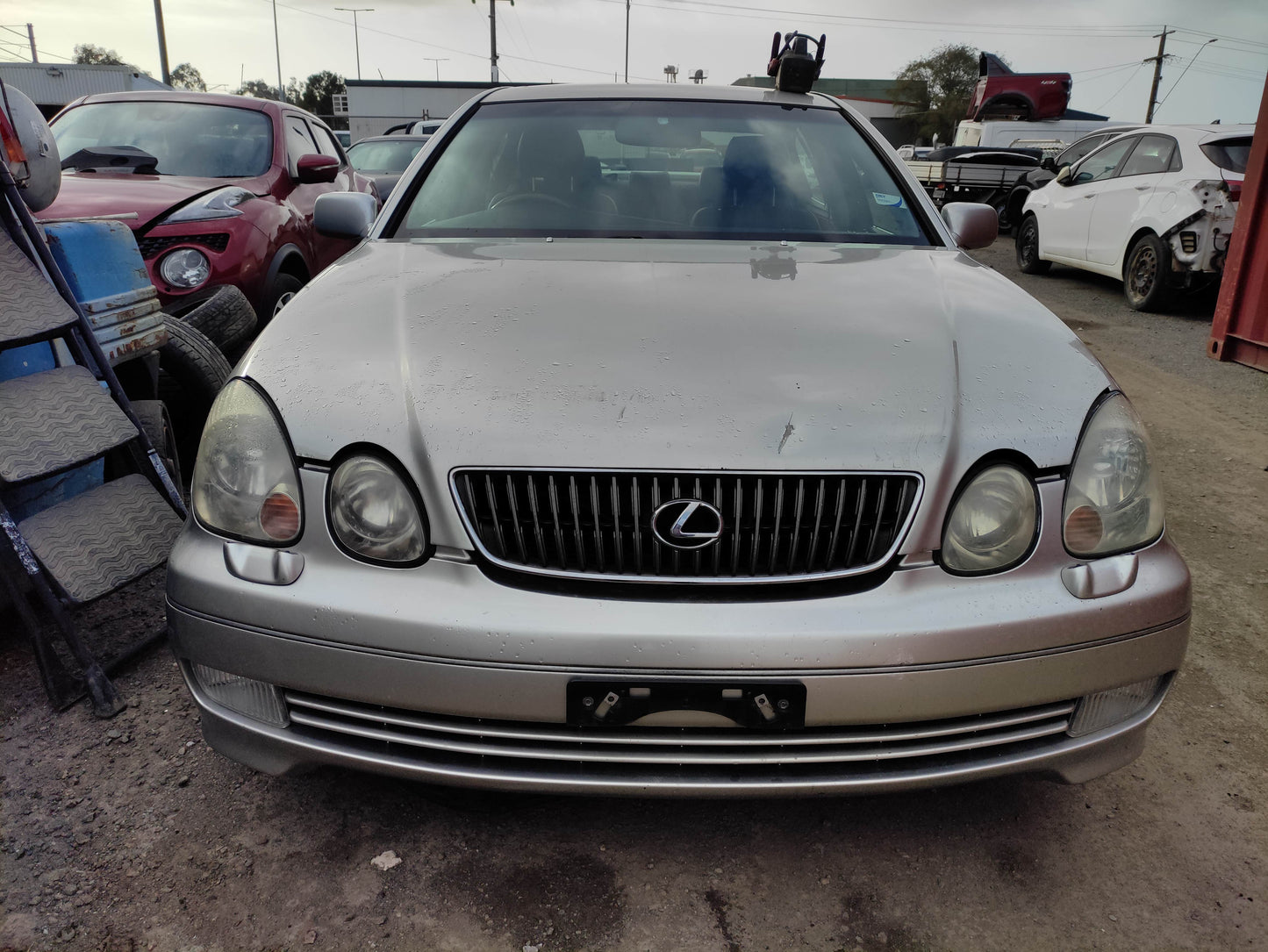 #761  LEXUS 2004 FOR PARTS