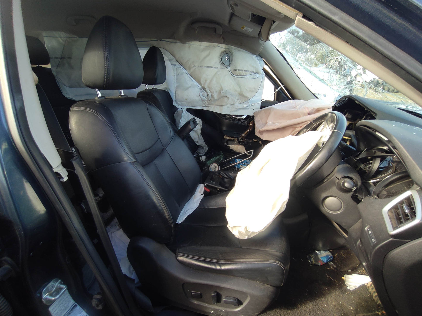 #758 NISSAN X-TRAIL 2016 FOR PARTS
