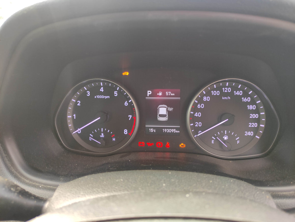#755  HYUNDAI i30 2017 FOR PARTS