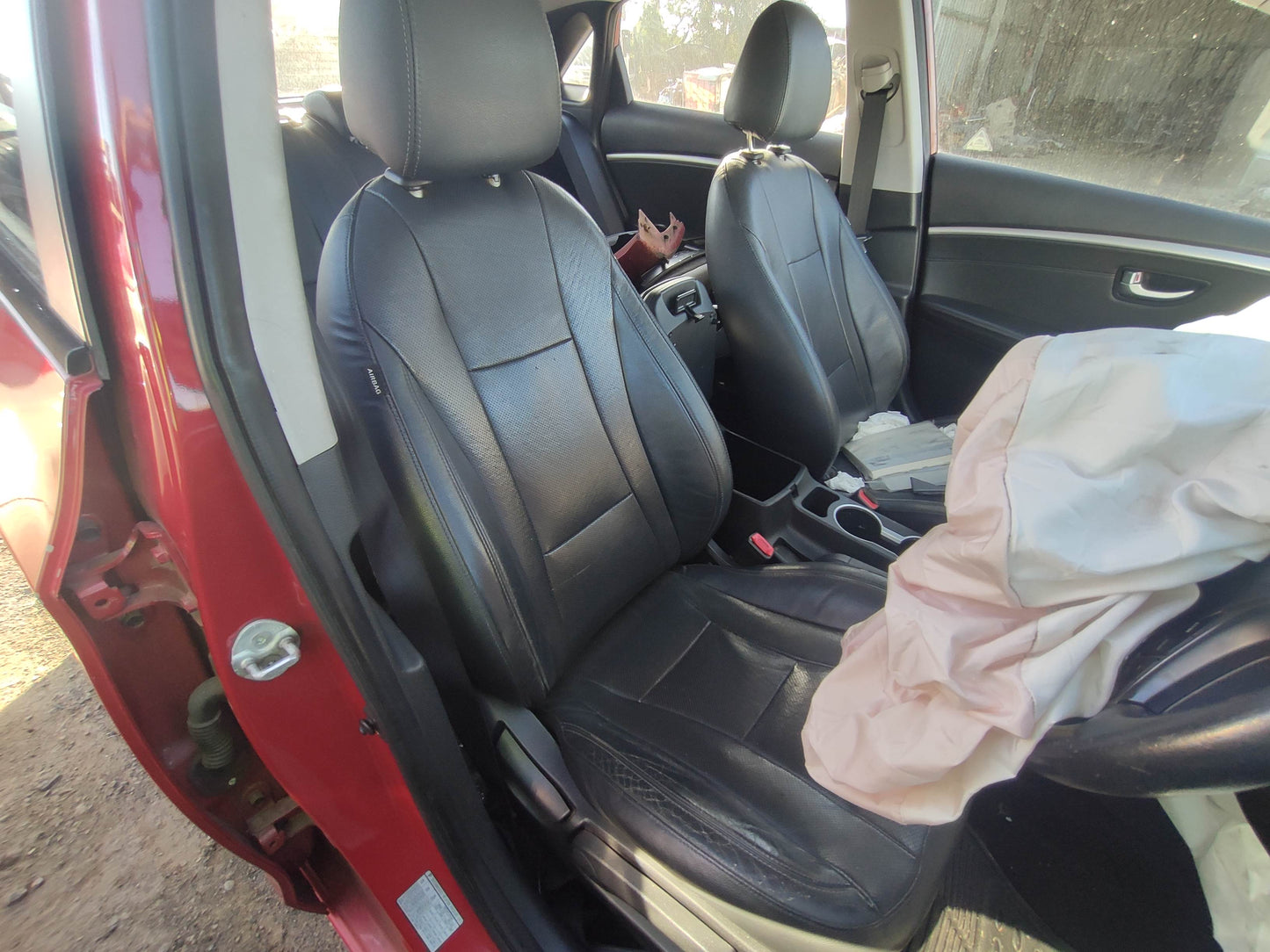 #662 HYUNDAI i30 2014 FOR  PARTS