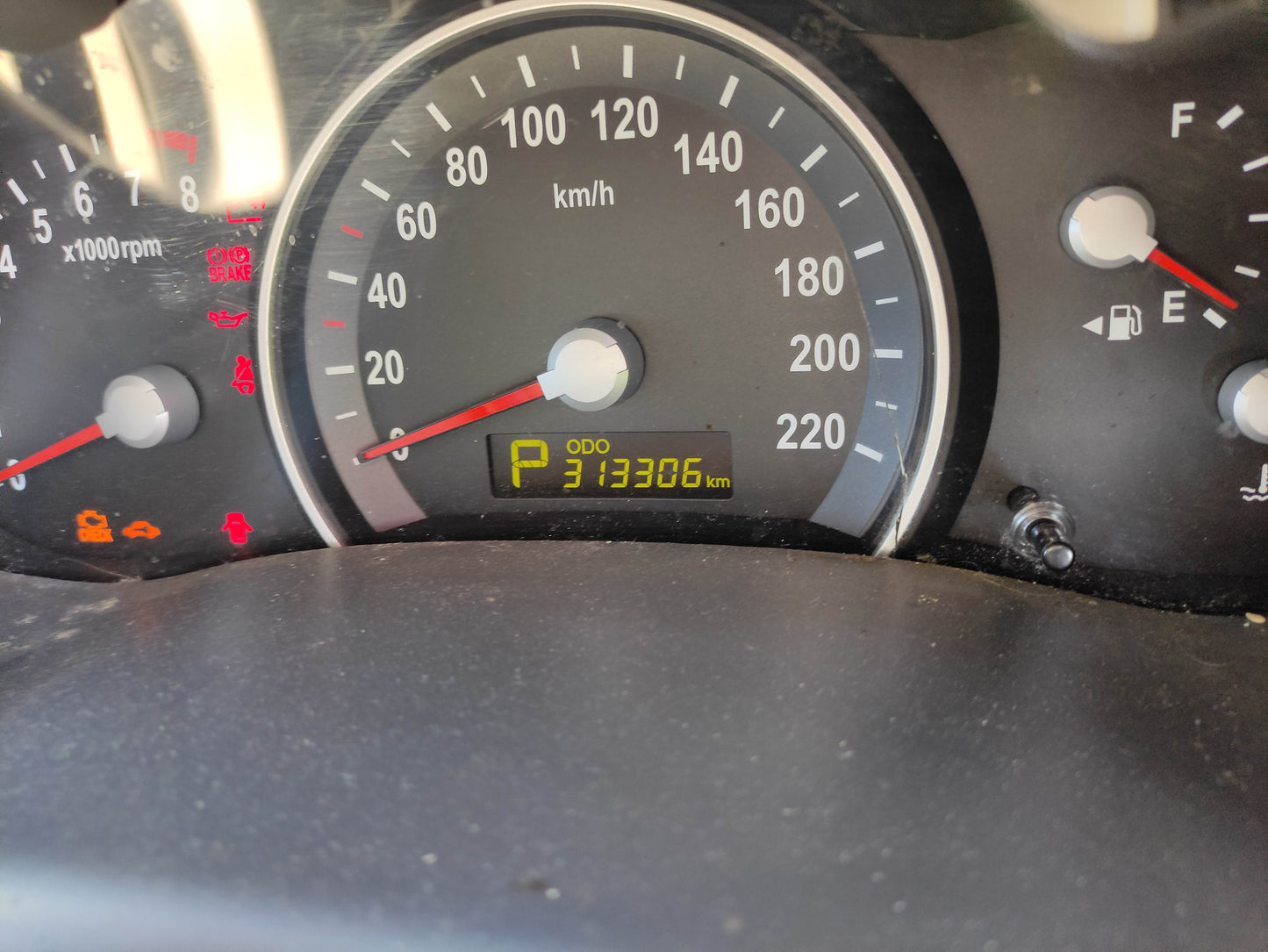 #751  KIA GRAND CARNIVAL FOR PARTS