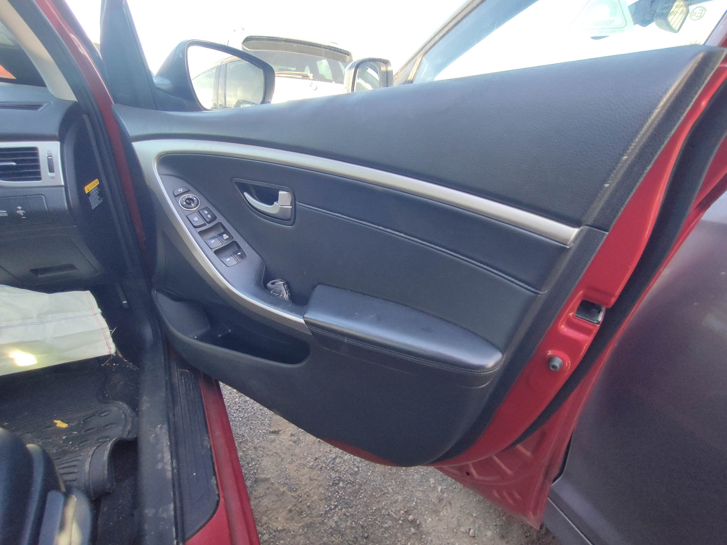 #662 HYUNDAI i30 2014 FOR  PARTS
