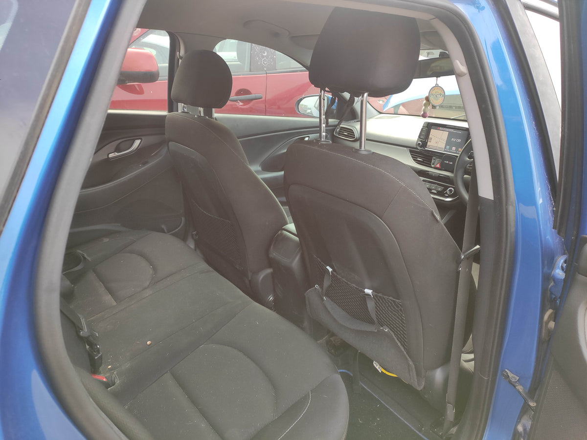 #755  HYUNDAI i30 2017 FOR PARTS