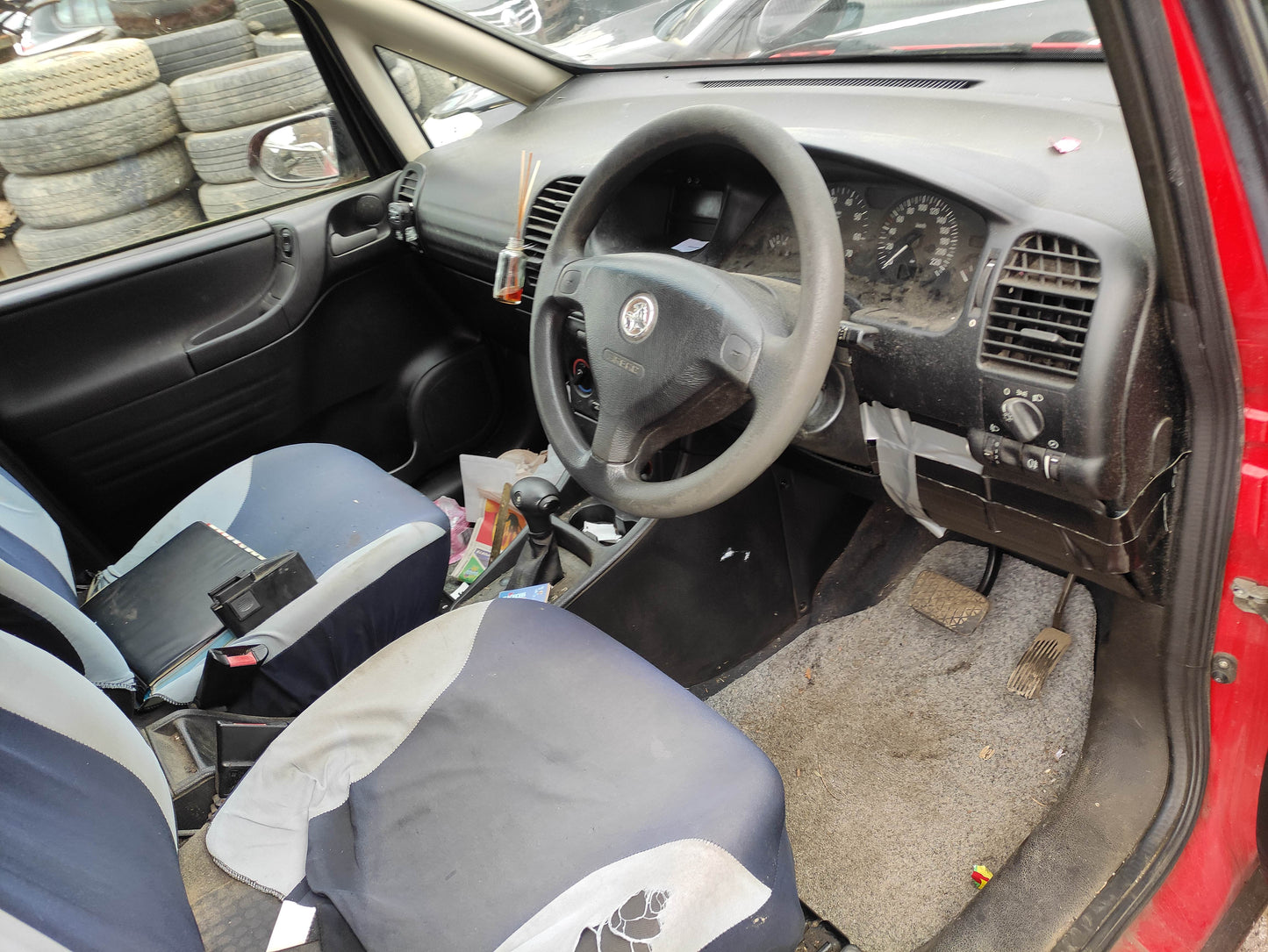 #731 HOLDEN ZAFIRA 2003 FOR PARTS