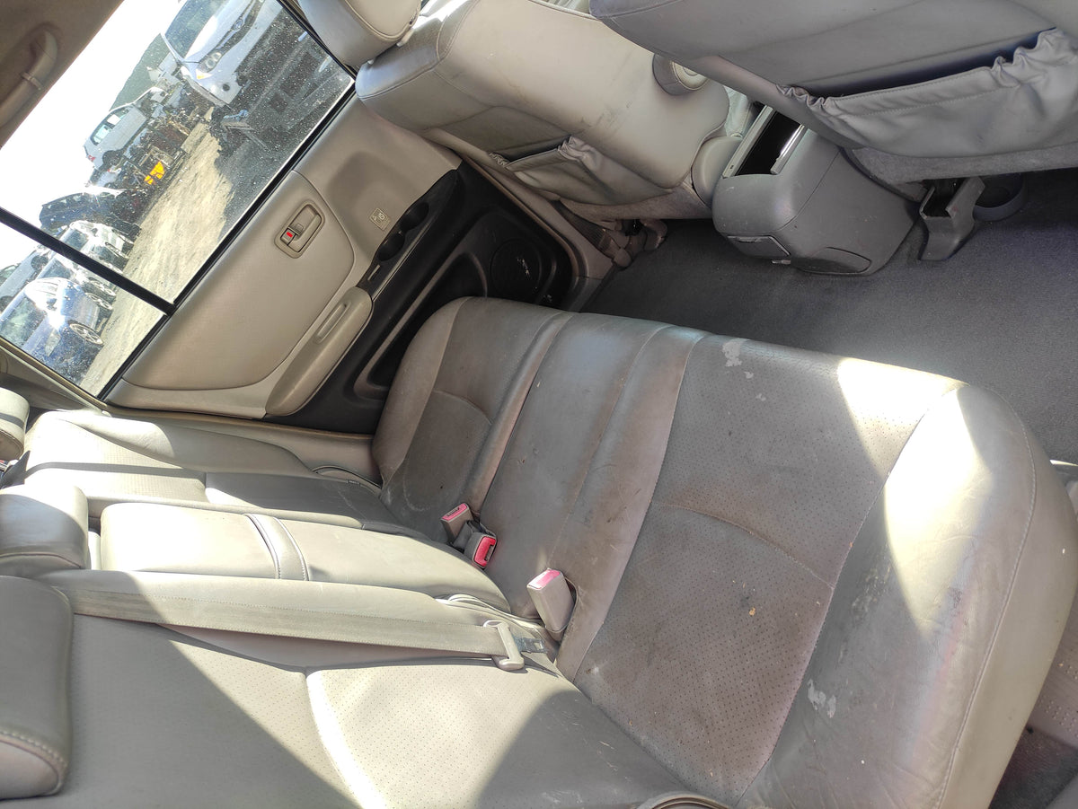 #739 TOYOTA KLUGER 2004 FOR PARTS