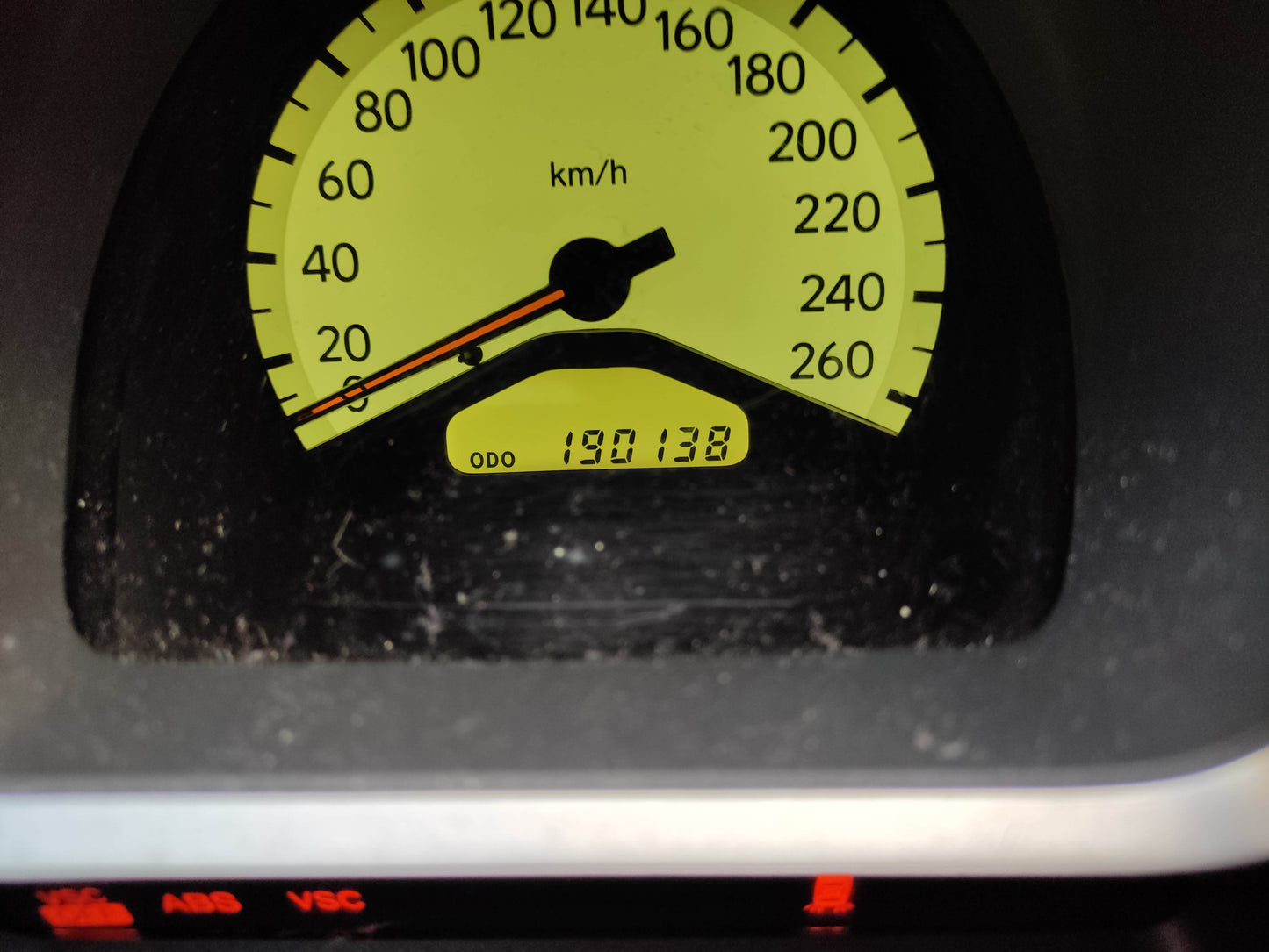 #761  LEXUS 2004 FOR PARTS