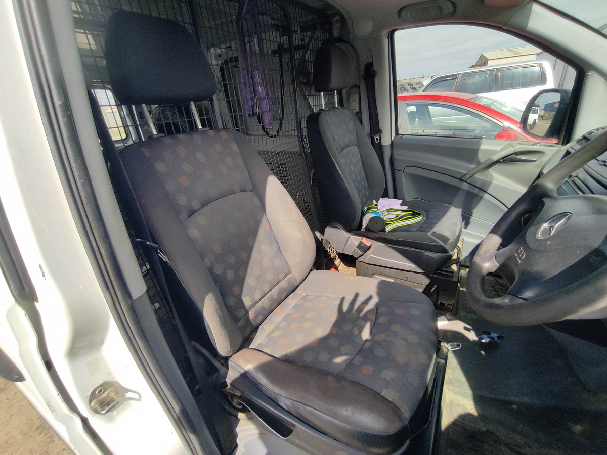 #753  MERCEDES BENZ VITO 2005 FOR PARTS