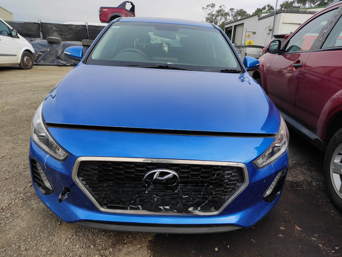 #755  HYUNDAI i30 2017 FOR PARTS