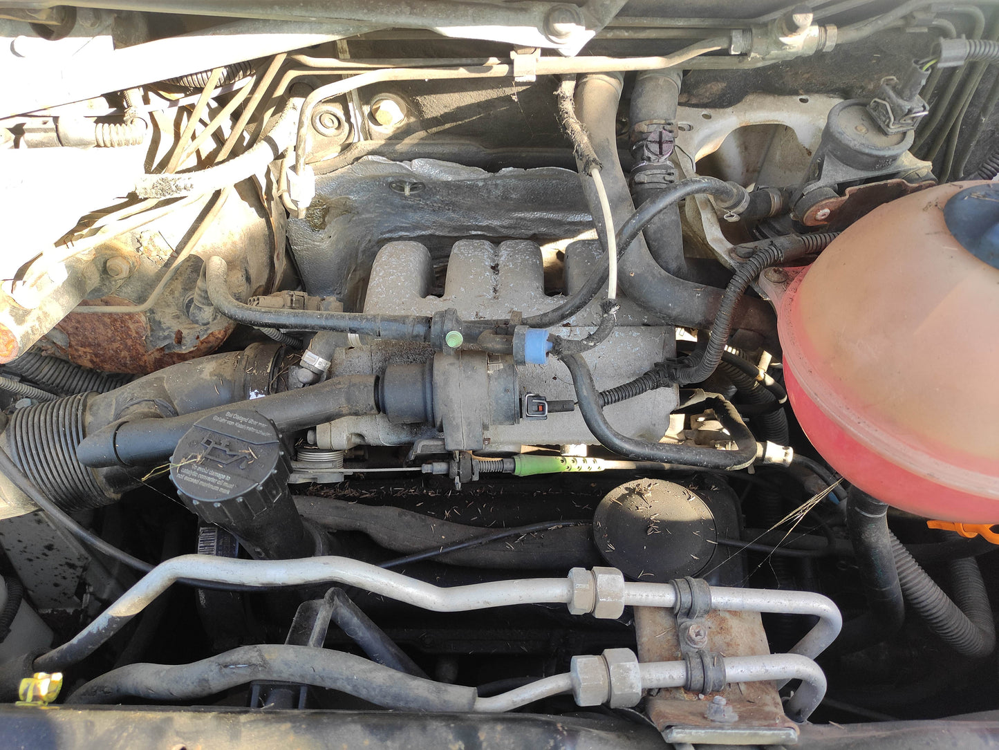 #668 VOLKSWAGEN CARAVELLE,TRANSPORTER 2001 FOR PARTS