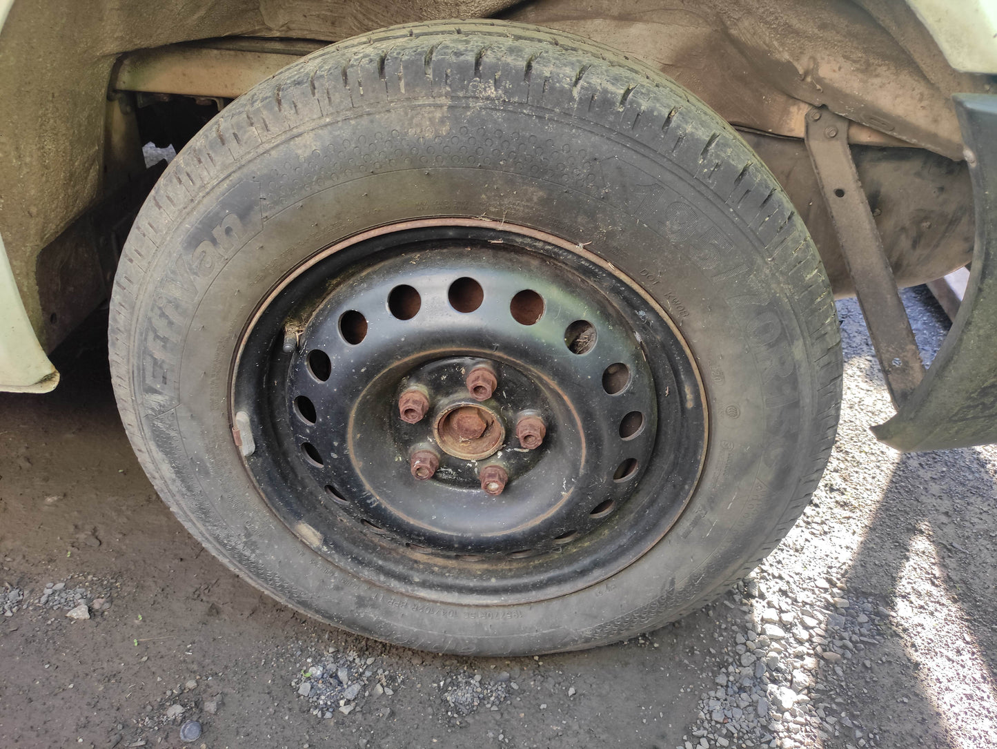 #668 VOLKSWAGEN CARAVELLE,TRANSPORTER 2001 FOR PARTS