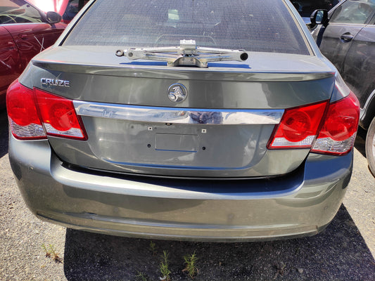 #584 HOLDEN CRUZE JH 2016 FOR PARTS